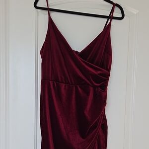 Elegant Burgundy Spaghetti Strap Dress